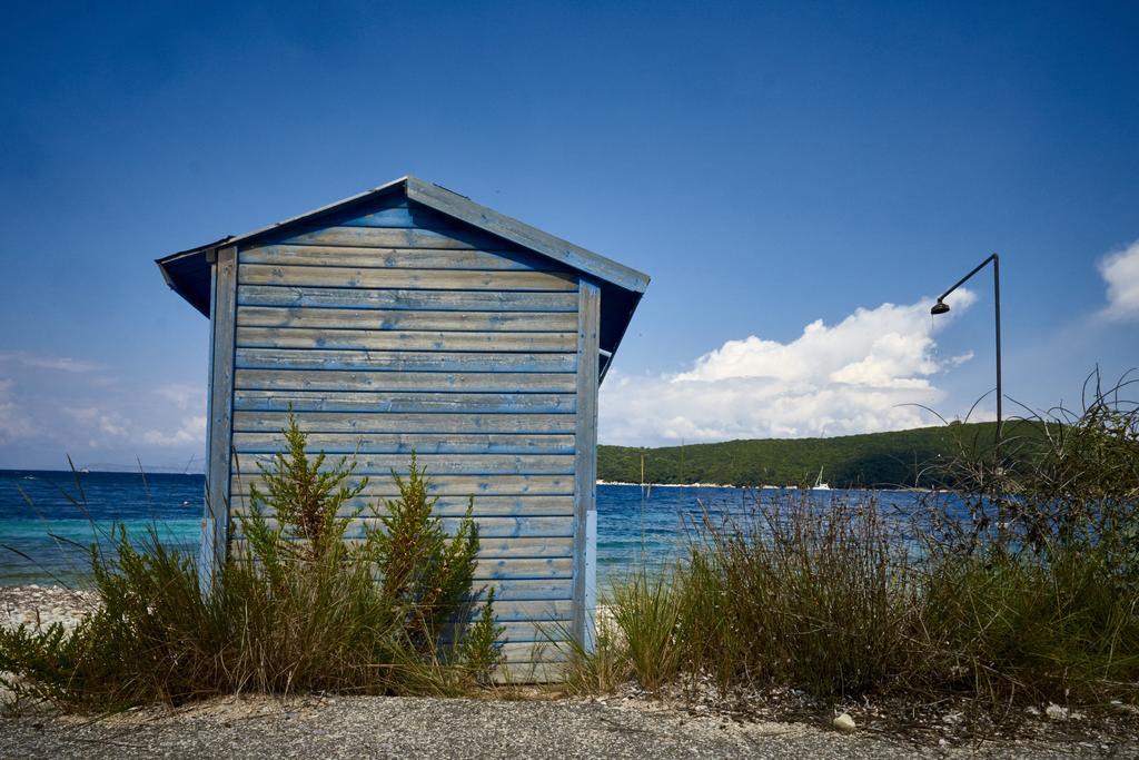 Krouzeri Beach Apartments Nisaki  Zewnętrze zdjęcie