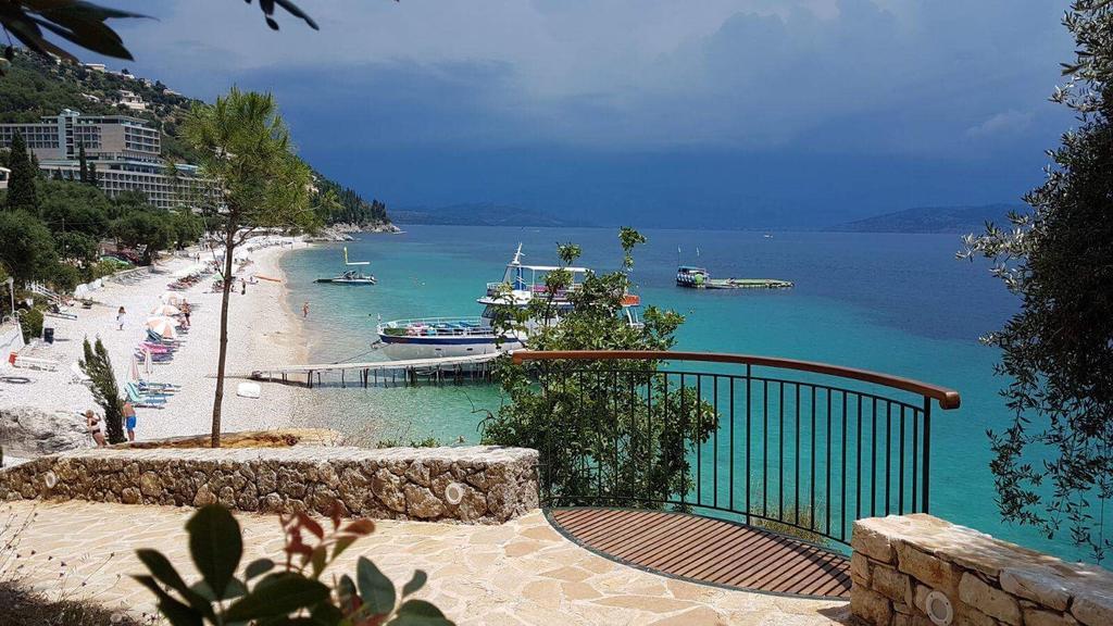 Krouzeri Beach Apartments Nisaki  Zewnętrze zdjęcie