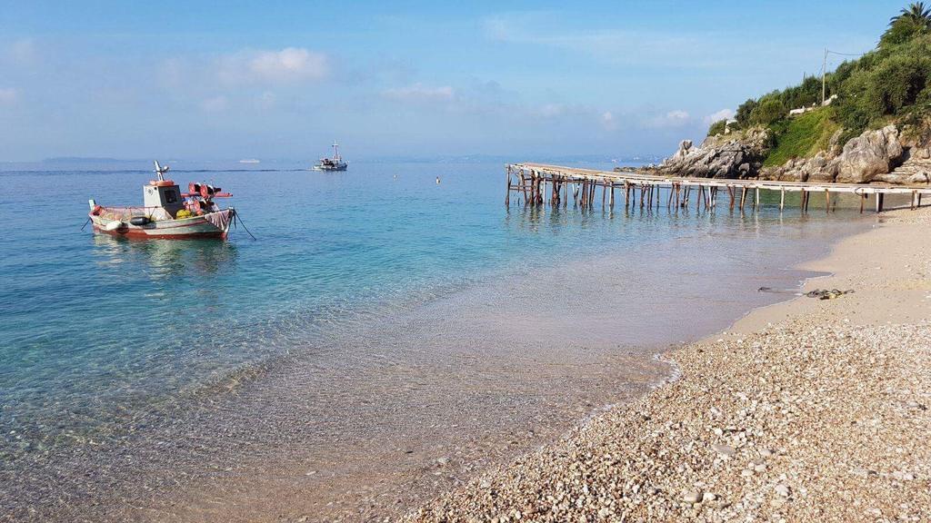 Krouzeri Beach Apartments Nisaki  Zewnętrze zdjęcie