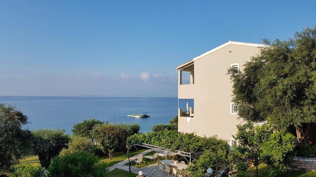 Krouzeri Beach Apartments Nisaki  Zewnętrze zdjęcie